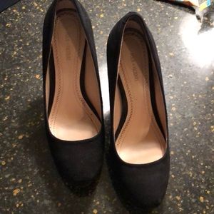 Pour La Victoire Black Pumps